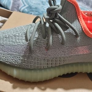YEEZY 350 V2 DESERT SAGE DS SIZE 5.5